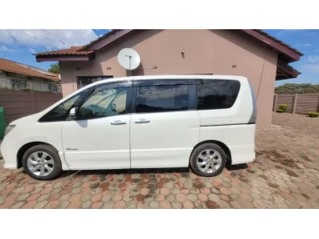 Automatic Nissan serena for hire