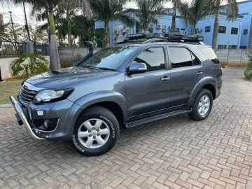 Toyota fortuner 2012 automatic